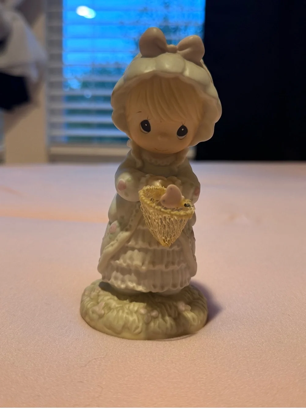 Vintage 1990 Precious Moments “May only good things come to you” !